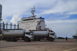 Aktivitas Terminal Kijing bergeliat, siapkan dermaga baru untuk bongkar muat CPO