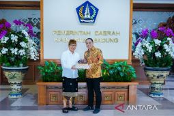 Pemkot Surabaya pelajari strategi pembangunan infrastruktur di Badung