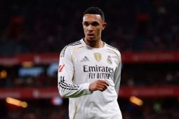 Mourinho terkesan dengan penampilan TAA di posisi barunya