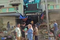 Perjuangan seorang ibu saat banjir menerjang Meurah Dua