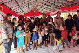SPPG Polri salurkan 2.000 paket makanan anak terdampak di Sibolga