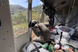 Kodam I/BB gunakan heli kirim logistik di desa terisolasi di Taput