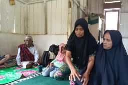 Sebatang kayu selamatkan satu keluarga dari maut longsor di Talamau