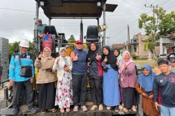 Bupati Lambar pastikan kualitas pembangunan jalan di Pekon Waspada