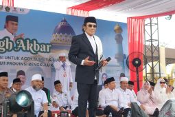 Peduli bencana Sumatera, Rhoma Irama lelang barang pribadi di acara Tabligh Akbar Pemprov Bengkulu