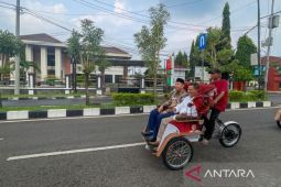 Legislator Jabar mendukung pemanfaatan becak listrik untuk wisata