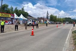 Polres Serang tertibkan truk tambang parkir di bahu jalan