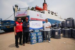 Danone Indonesia perkuat kolaborasi bantu korban banjir di Sumatera