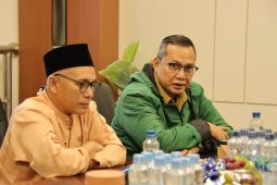 Bupati Bengkayang mendorong penguatan penataan sempadan pantai