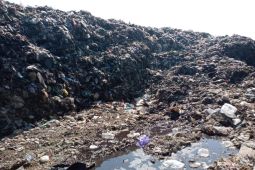 Pembuangan sampah Mataram ke TPA kembali dikurangi jadi 1 ritase