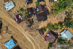 Tim SAR temukan tiga korban banjir di Tapanuli Tengah