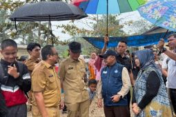 Menteri Pendidikan kunjungi sekolah terdampak banjir SDN 057239 Sekoci Besitang Langkat