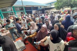 Pasar murah bersubsidi Pemprov Gorontalo dapat pujian dari masyarakat