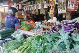 Pasar di Pidie Jaya mulai ramai pascabencana banjir, tapi harga masih mahal