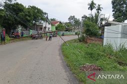 PLN Lembayung pulihkan jaringan listrik pasca hujan badai