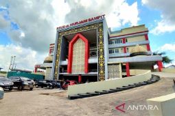 Kepolisian selidiki dugaan keracunan satu keluarga di Telawang