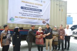Mojokerto debuts first molasses export to Australia: Ministry