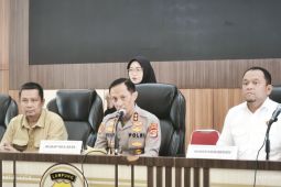 Polda Lampung hentikan penyelidikan kayu terdampar di Pesisir Barat