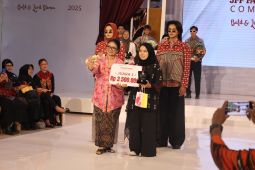 Disperindag-Dekranasda Sleman gelar Grand Final "Jogja Fashion Parade"
