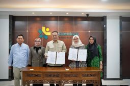 Menkop-Bupati Banyuwangi teken kesepakatan percepatan pembangunan KDMP