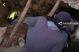 Terpopuler: Korupsi LCC, tambang liar di Mandalika, hingga pemicu blokade jalan lintas Bima-Sumbawa