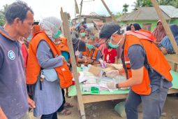 Tim medis FK-KMK UGM terjun langsung rawat seratusan korban terdampak banjir Aceh