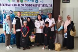 Dinkes bersama TP PKK Kalsel "sapu bersih" peserta sunatan massal di Tanah Bumbu