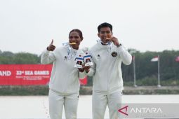 Pasangan Stevani-Subhi persembahkan emas kedua cabang kano untuk Indonesia