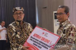 Pemkab Cirebon meminta PMI perkuat program kemanusiaan