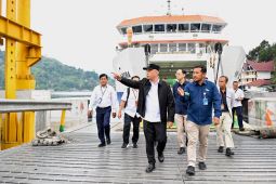 Menhub pastikan kesiapan angkutan Natal dan Tahun Baru 2026 di kawasan Danau Toba