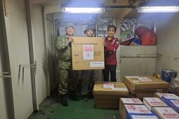 Len kirimkan 10 PLTS portable solusi isolasi kelistrikan bencana Sumatera