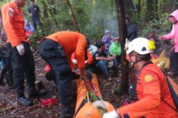 Seorang pendaki remaja terjatuh di Gunung Rinjani, jasad dievakuasi tim SAR