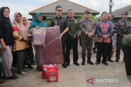 Pemkab Bangka Barat salurkan bantuan korban banjir di Tanjung