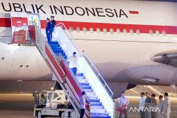 Kembali tinjau banjir Sumut dan Aceh, Presiden tiba di Kualanamu