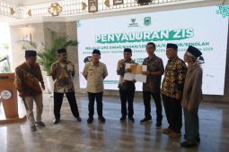 Baznas Kuningan distribusikan dana ZIS sebesar Rp5,7 miliar untuk 5.267 mustahik