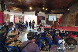 Kejari Gianyar Bali edukasi kepala desa cegah kasus hukum melalui adat