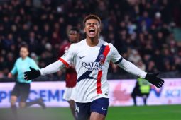 PSG menang 3-2 di markas Metz