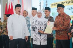 Gubernur Jatim sebut sertifikasi wakaf tekan konflik agraria