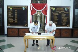 Pemkab Sampang hibahkan tanah untuk program kemandirian pangan Madura