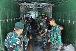 Pesawat AU antar personel AD ke Sumut untuk bertugas di lokasi bencana