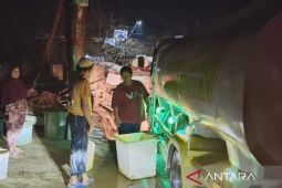 Warga terdampak bencana Aceh Tamiang mulai terima bantuan air bersih