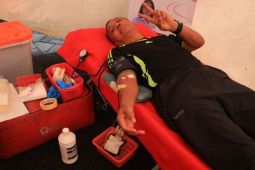 Rayakan Natal, Kejati Sulut lakukan donor darah bentuk peduli sosial