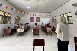 Disdukcapil Barut tekankan pelajar aktifkan identitas kependudukan digital