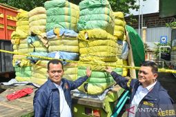 Bareskrim Polri ungkap impor pakaian bekas senilai Rp669 miliar