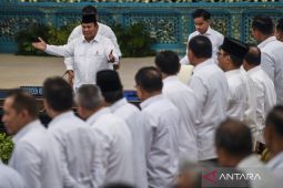 Prabowo perintahkan beri penghargaan petugas di daerah bencana
