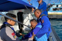 Tim SAR cari tiga ABK hilang di perairan Indramayu