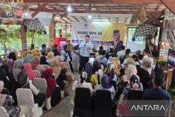 Ravindra Airlangga manfaatkan reses dengan gelar CKG di Bogor