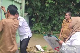 Pemkab Bangkalan bantu perbaiki rumah warga terdampak bencana