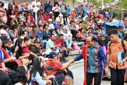 Merayakan warisan, menyatukan generasi, Pemkab Samosir peringati Hari Ulos Nasional