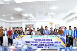 Bupati Samosir dan Wabup berangkatkan ibadah rohani dan umroh tokoh agama ke Yerusalem dan Mekkah